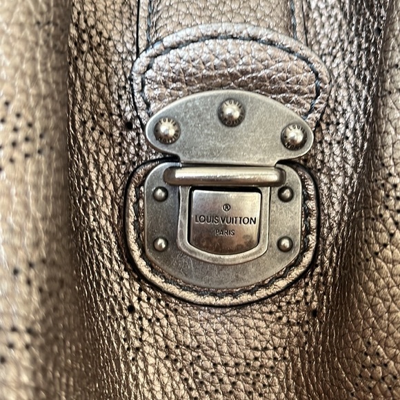 Louis Vuitton Mahina Hobo XL Metallic Mordore - Picture 8 of 16